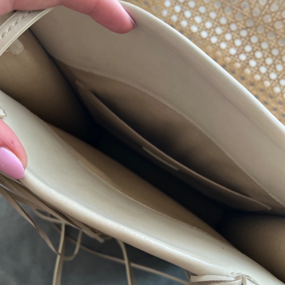 Jacquemus A4 Bag (guaranteed authentic) - Picture 7 of 8